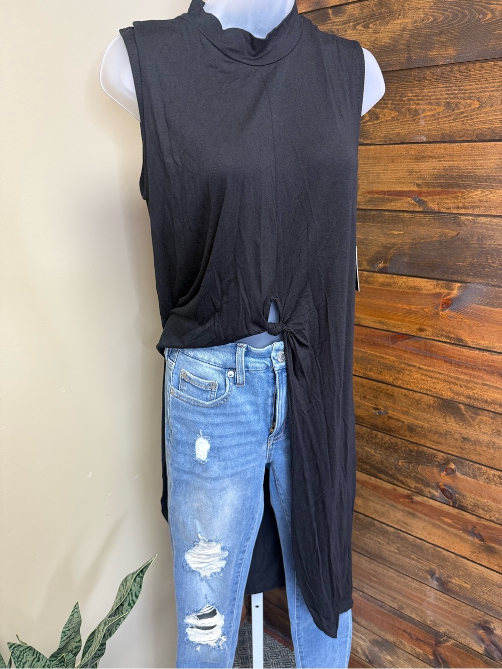 Elite Collection NEW Black Sleeveless Twisted Hem High-Low Top Size L